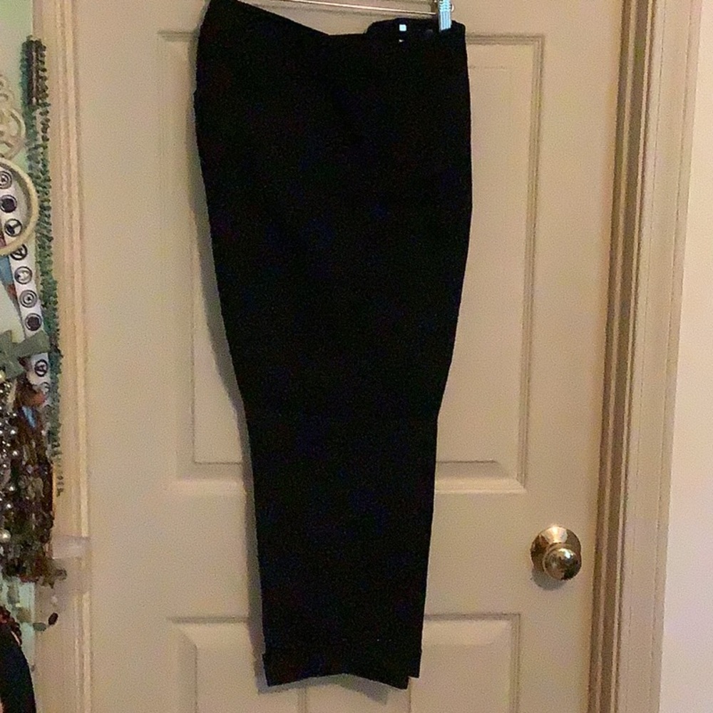 Chico's "So Slimming" Cuffed Ankle Pant